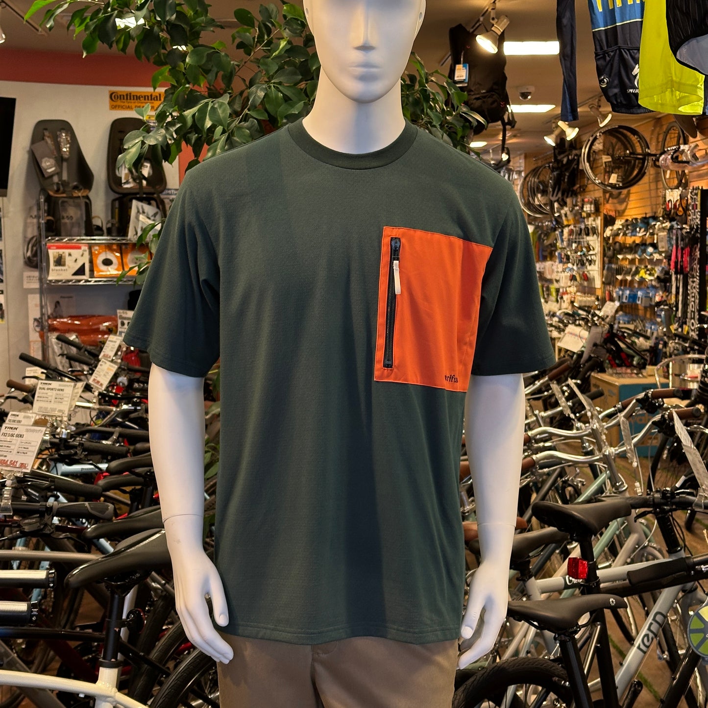 narifuri/ マルチテックポケットTシャツ (NF1153)